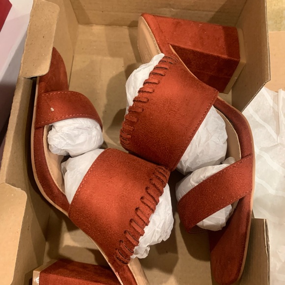 Open toe heel - Picture 2 of 2